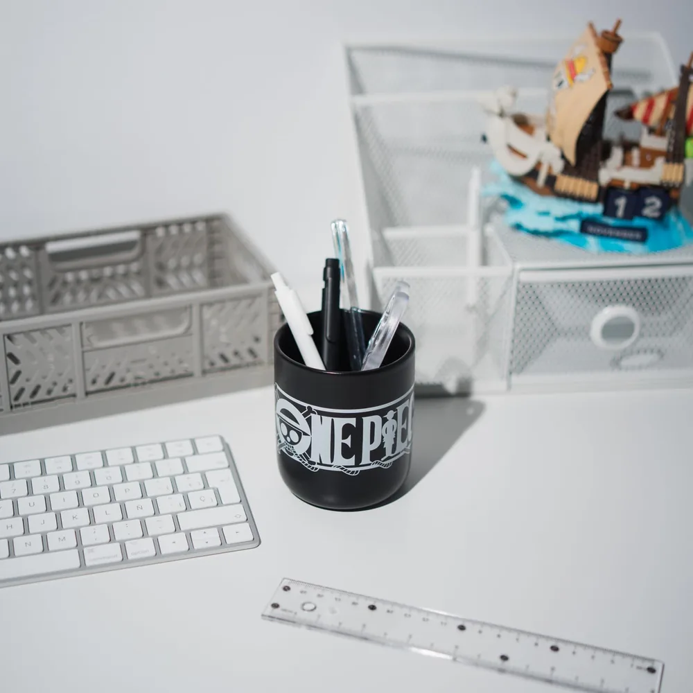One Piece Netflix - Pot à Crayons Logo