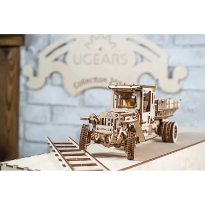 Truck UGM-11 Ugears - Puzzle Mécanique 3D en Bois