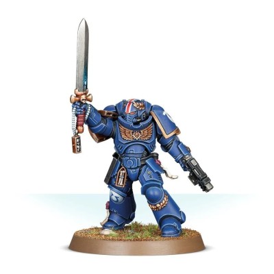 Warhammer 40,000 : Space Marines - Lieutenant Primaris avec épée énergétique