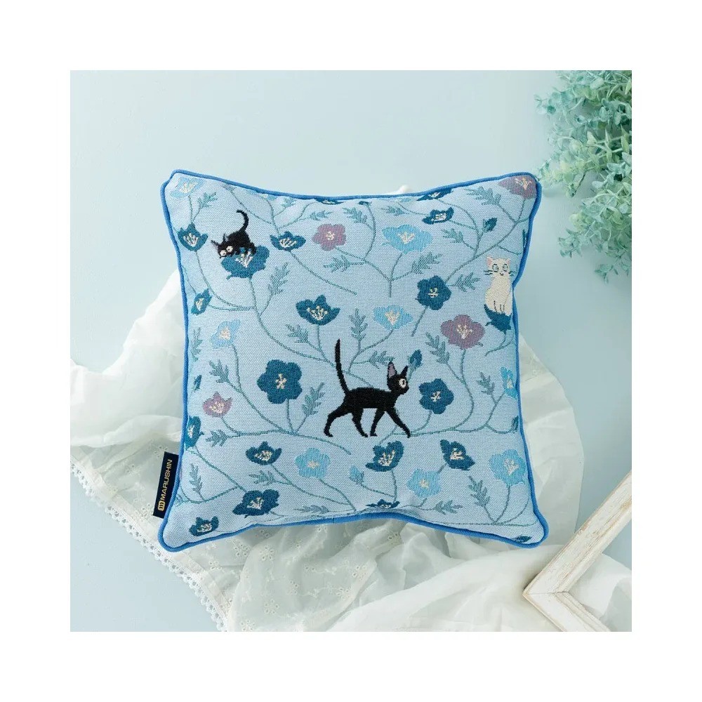 Coussin Jiji Fleur Bleue 30 x 30 cm – Kiki la petite sorcière