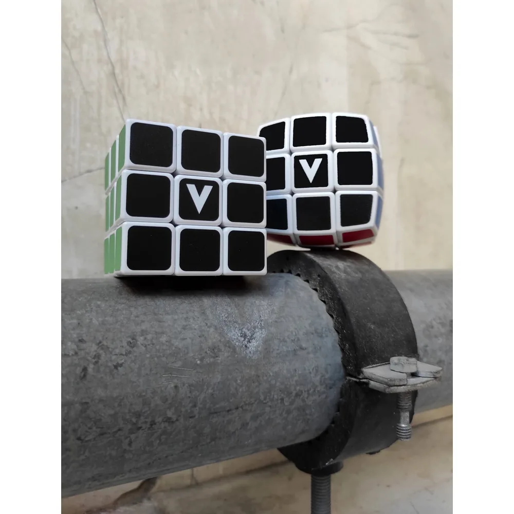 V-Cube 3 Classic Bombe - Cube 3x3 Pillow